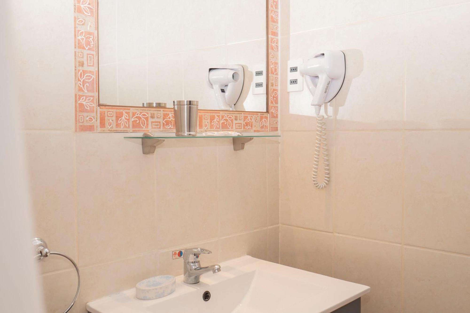 פואנטה ארנס Hotel Albatros מראה חיצוני תמונה