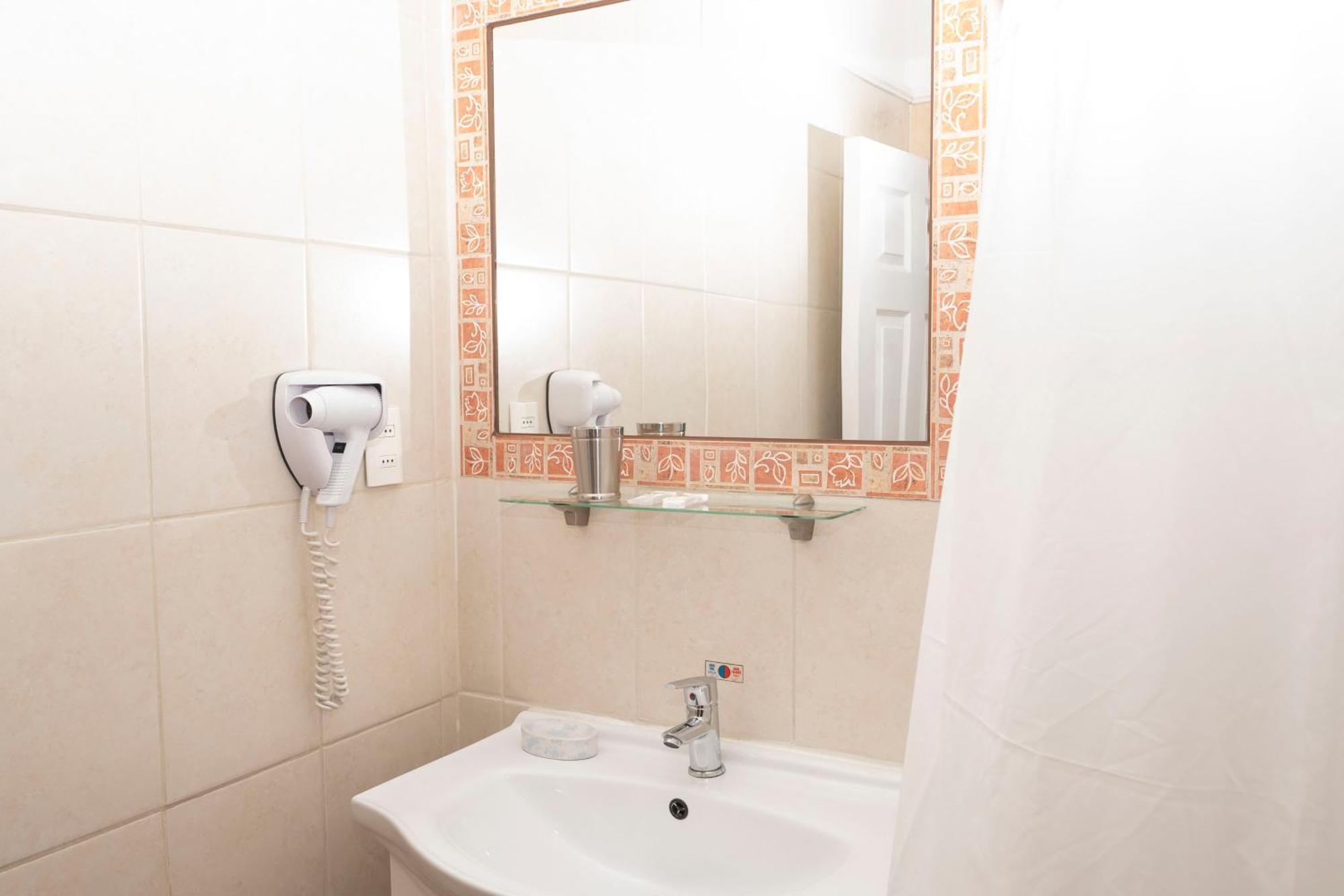 פואנטה ארנס Hotel Albatros מראה חיצוני תמונה