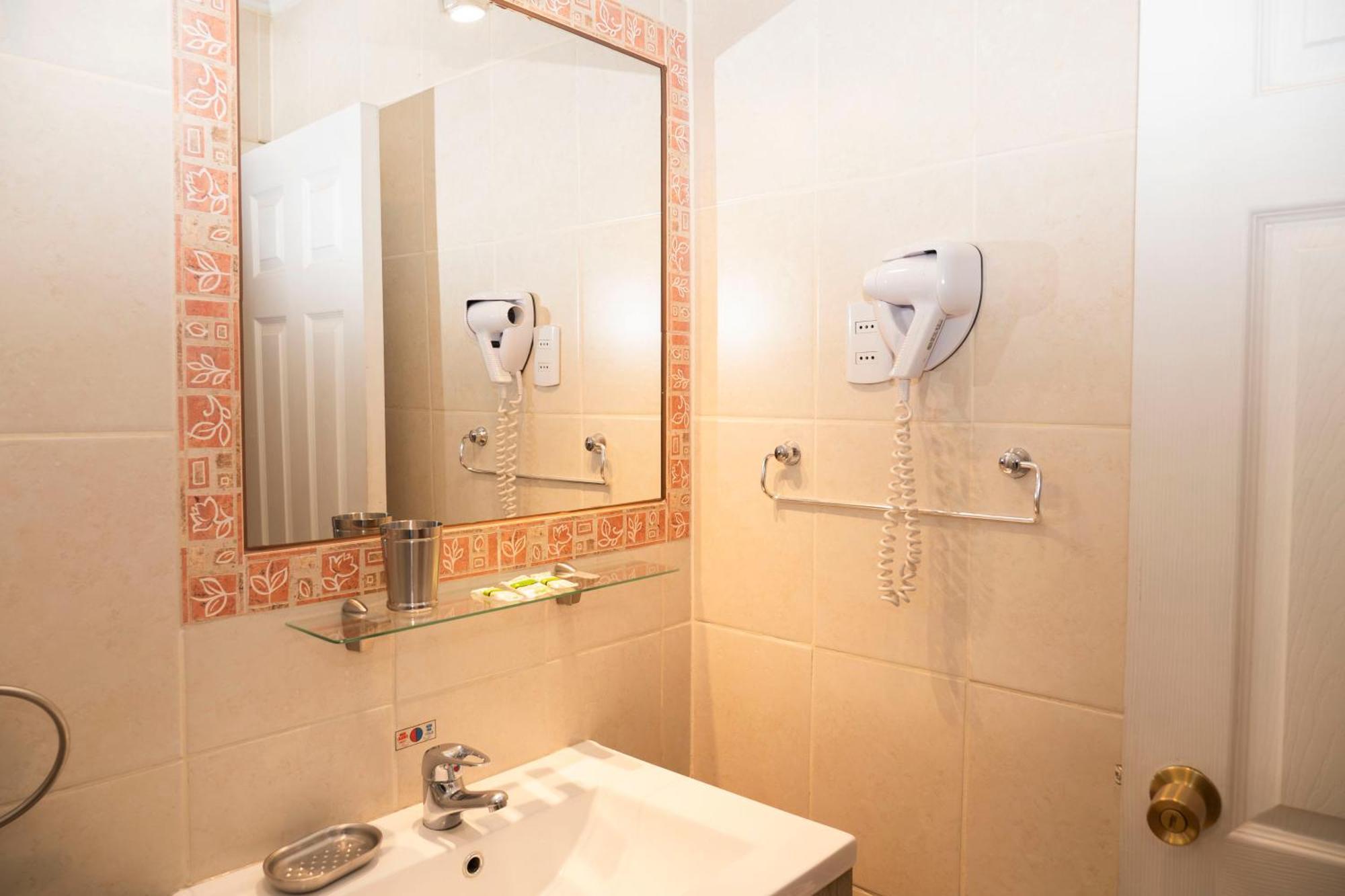 פואנטה ארנס Hotel Albatros מראה חיצוני תמונה